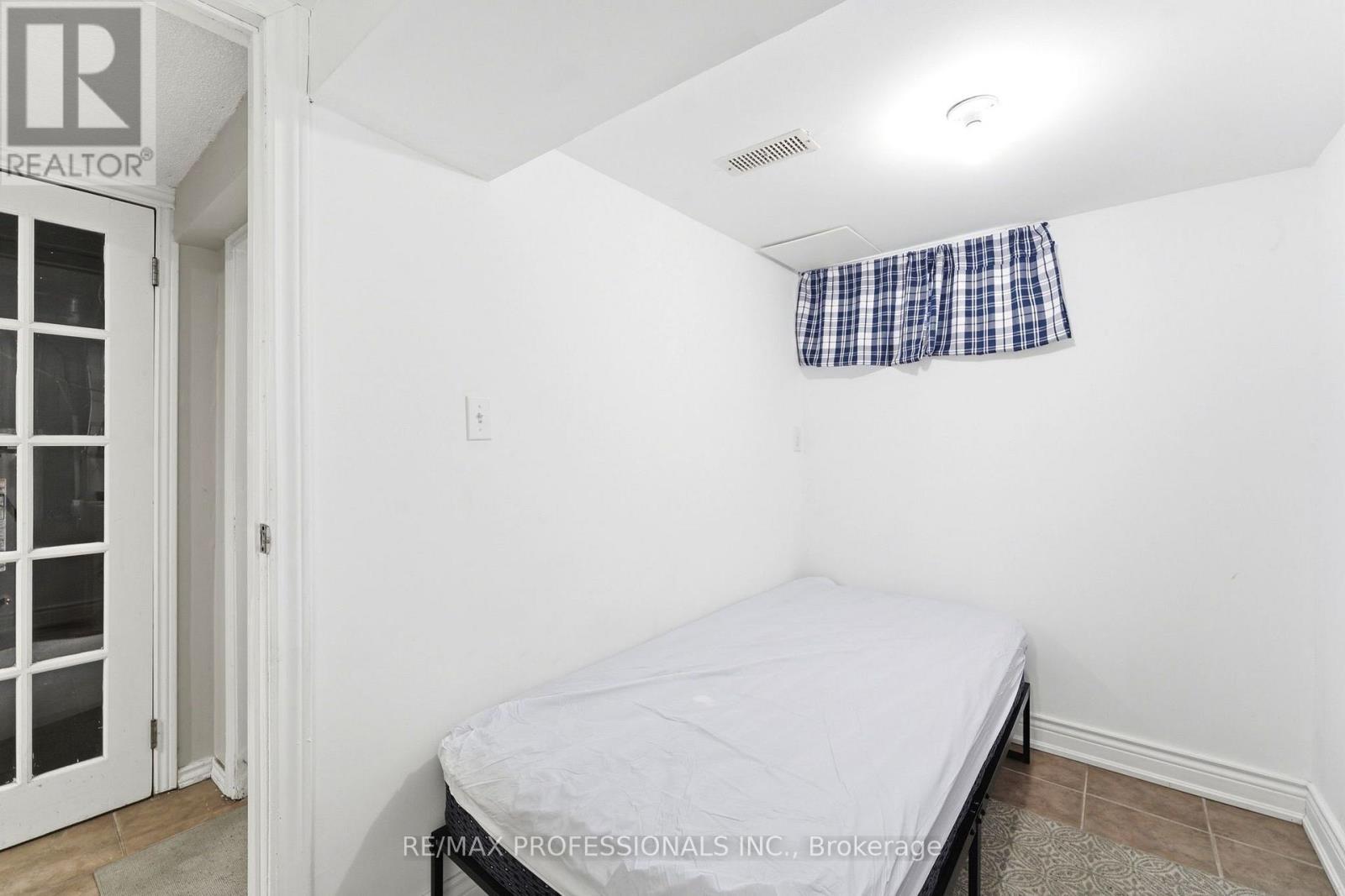 46 Lilacside Drive, Hamilton, ON photo 19