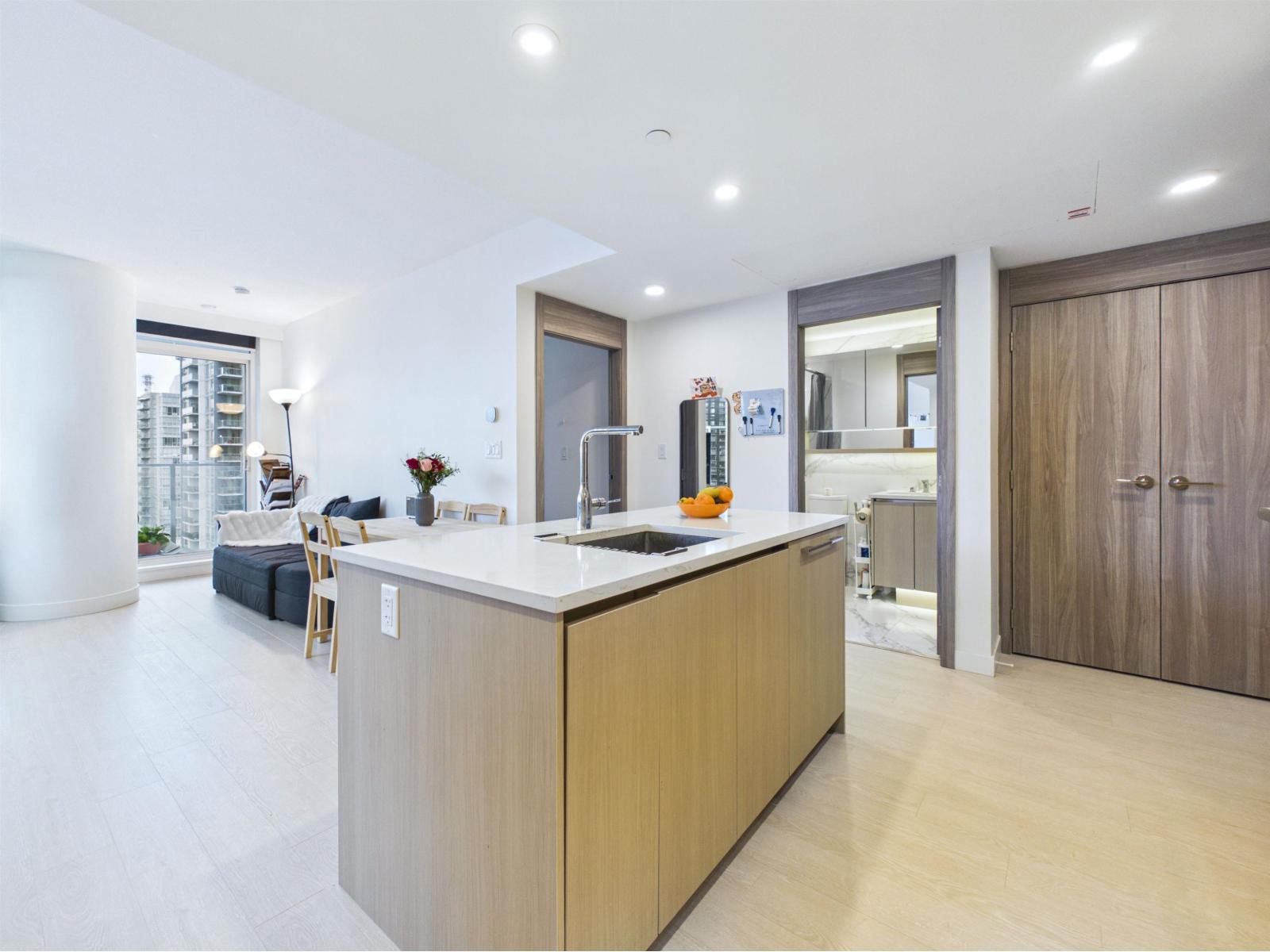2908 13768 100 Avenue, Surrey — photo 12