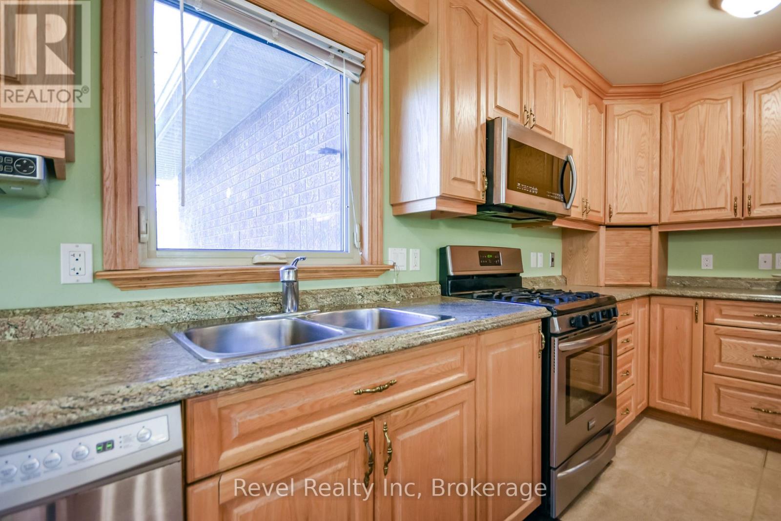2362 Tall Tree Lane, Innisfil photo 10