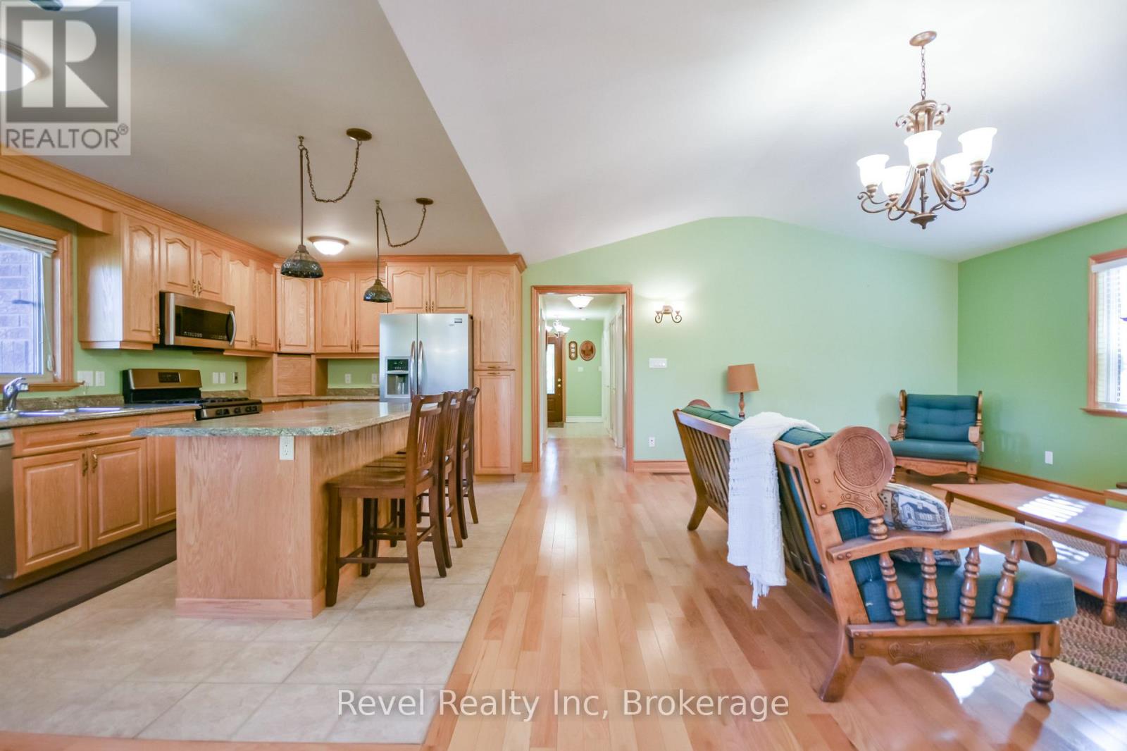 2362 Tall Tree Lane, Innisfil photo 7