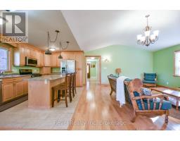 2362 Tall Tree Lane, Innisfil, ON L9S3X5 Photo 7