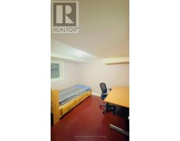 Bsmt - 27 Valley Centre Drive, Toronto, ON M1X1K9 Photo 10