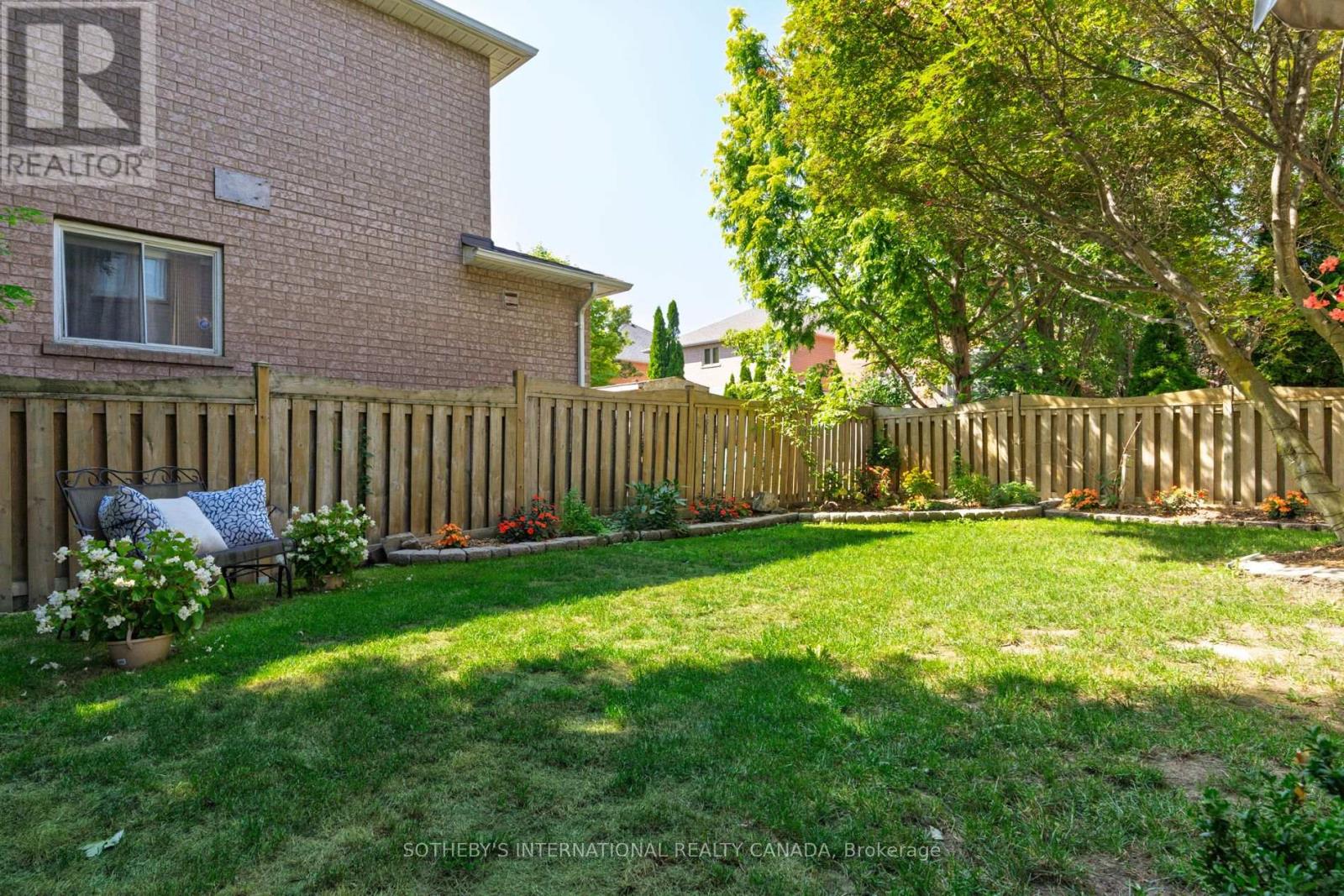 15 Klamath Court, Vaughan, ON photo 35