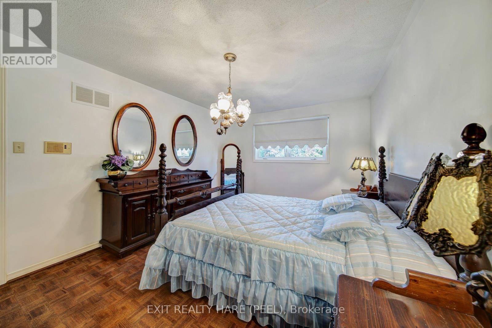 45 Mossbank Drive, Brampton, ON photo 36