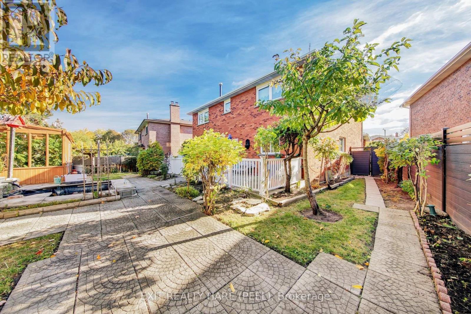 45 Mossbank Drive, Brampton, ON photo 49