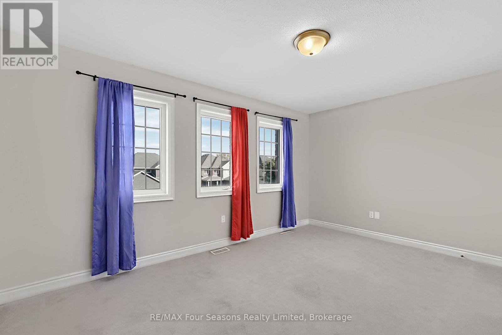 71 Lockerbie Crescent, Collingwood photo 31