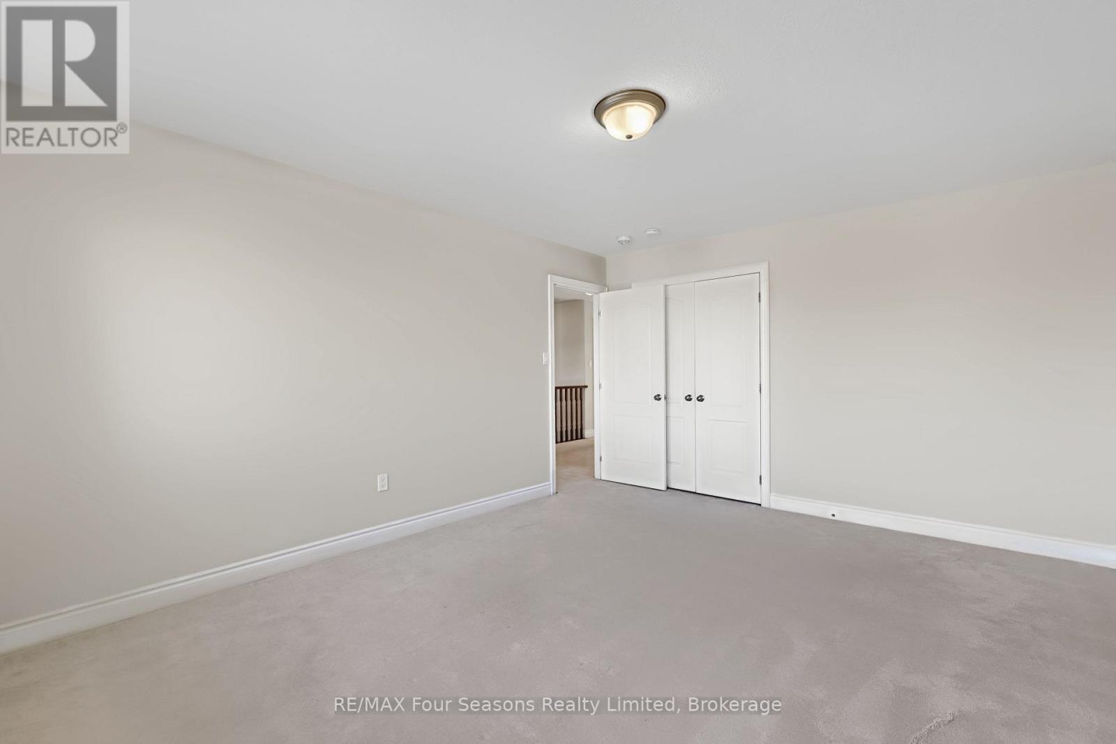 71 Lockerbie Crescent, Collingwood photo 36