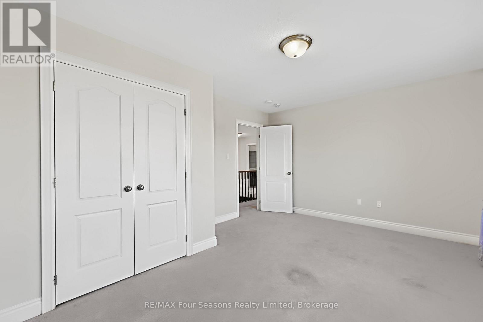 71 Lockerbie Crescent, Collingwood photo 33