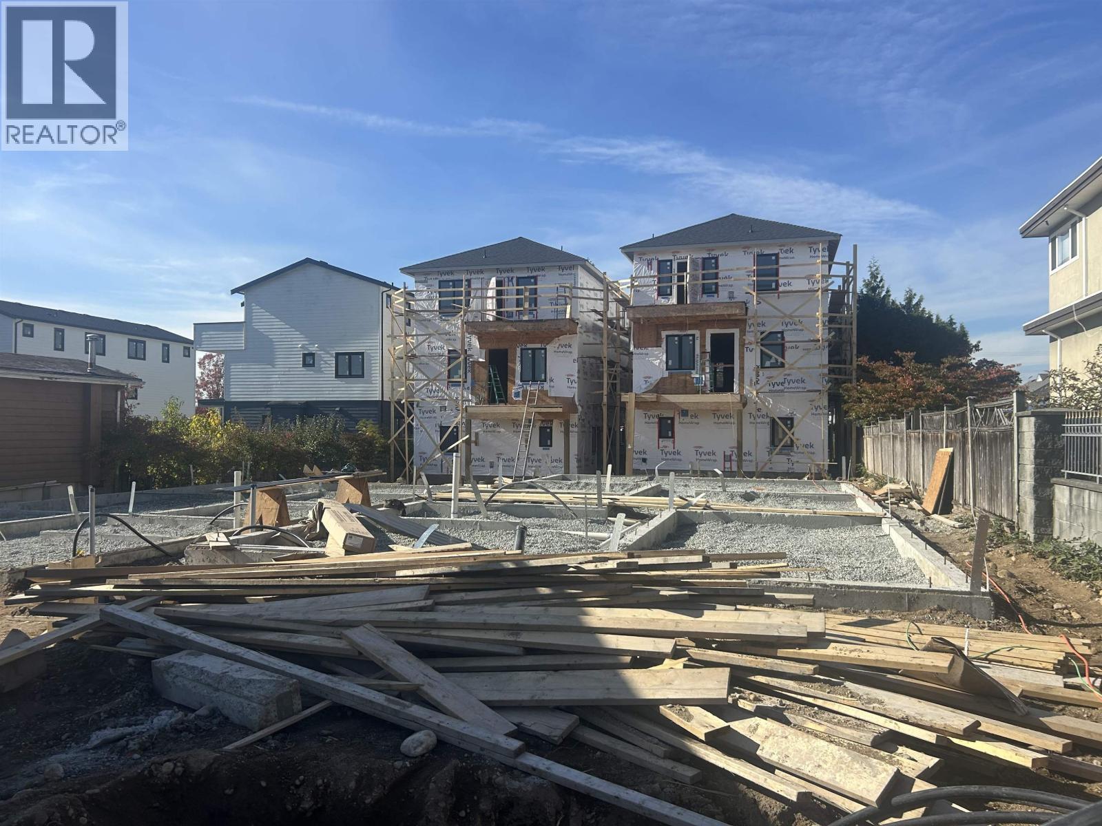 4 7337 DOW Avenue, Burnaby