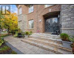 Kitchen - 11 Oak Street, Halton Hills, ON L7G5T7 Photo 8