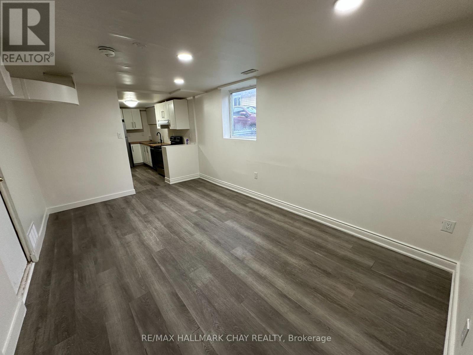 28 Carlton Unit Lower photo 4
