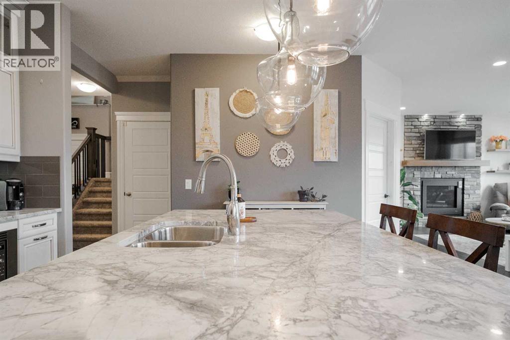 424 Dixon Road, photo 12 of 50