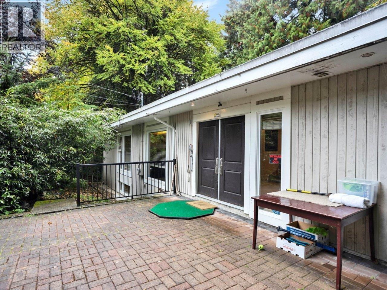 7565 Whelen Court, Burnaby — photo 34