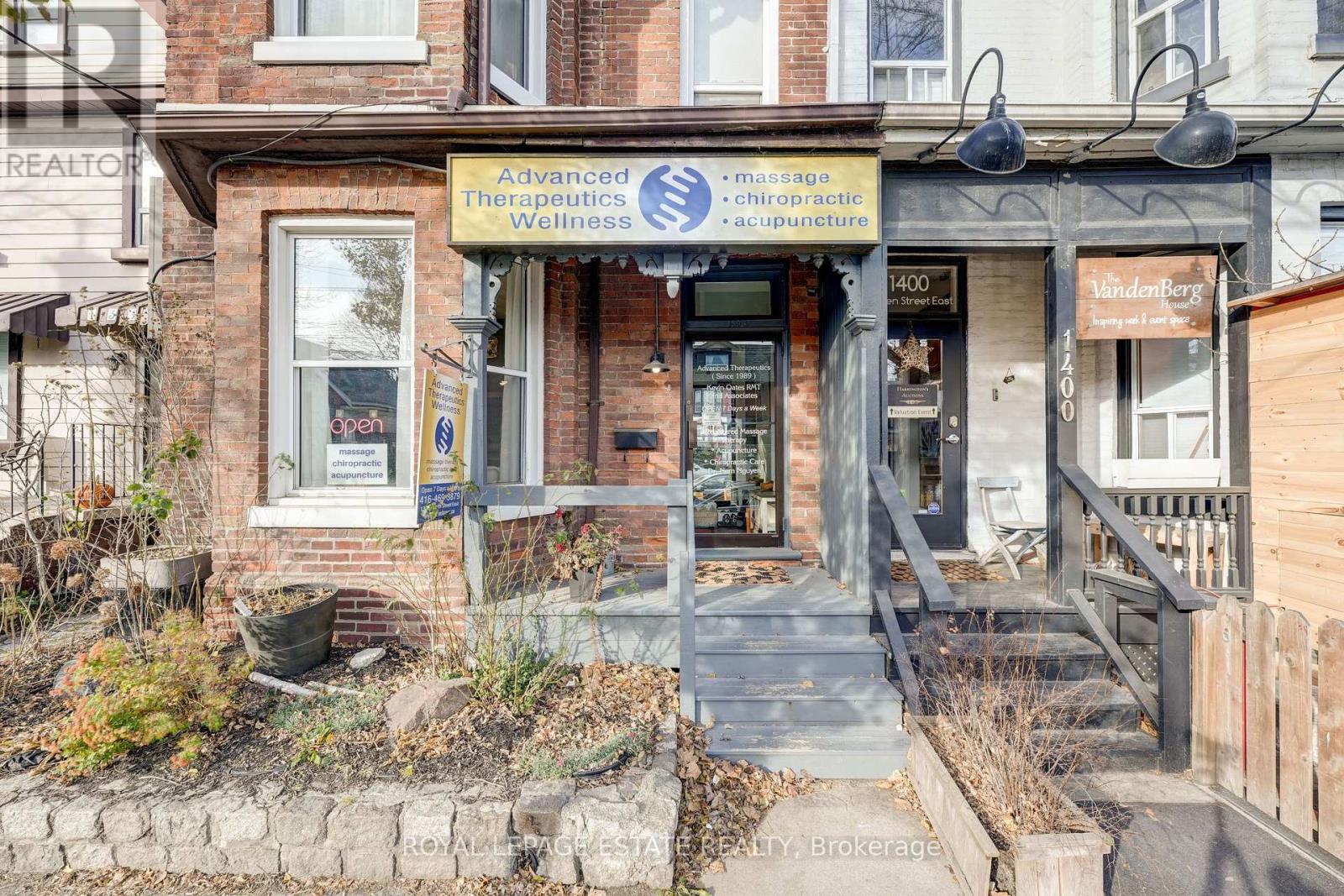 MAIN FLOOR - 1398 QUEEN STREET E, Toronto (Greenwood-Coxwell)