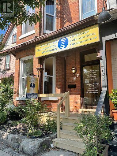 MAIN FLOOR - 1398 QUEEN STREET E, Toronto (Greenwood-Coxwell) — photo 2