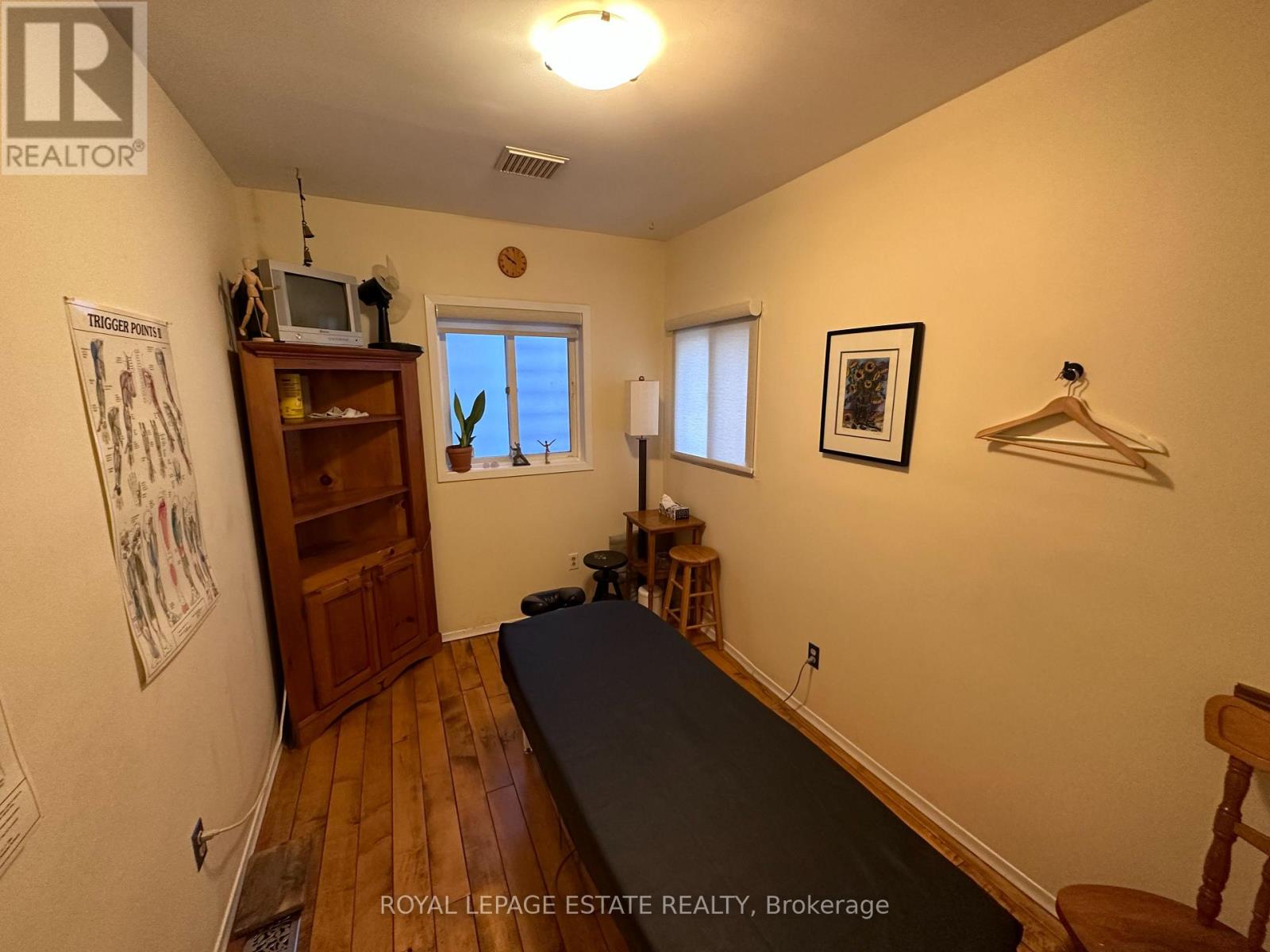 MAIN FLOOR - 1398 QUEEN STREET E, Toronto (Greenwood-Coxwell) — photo 5