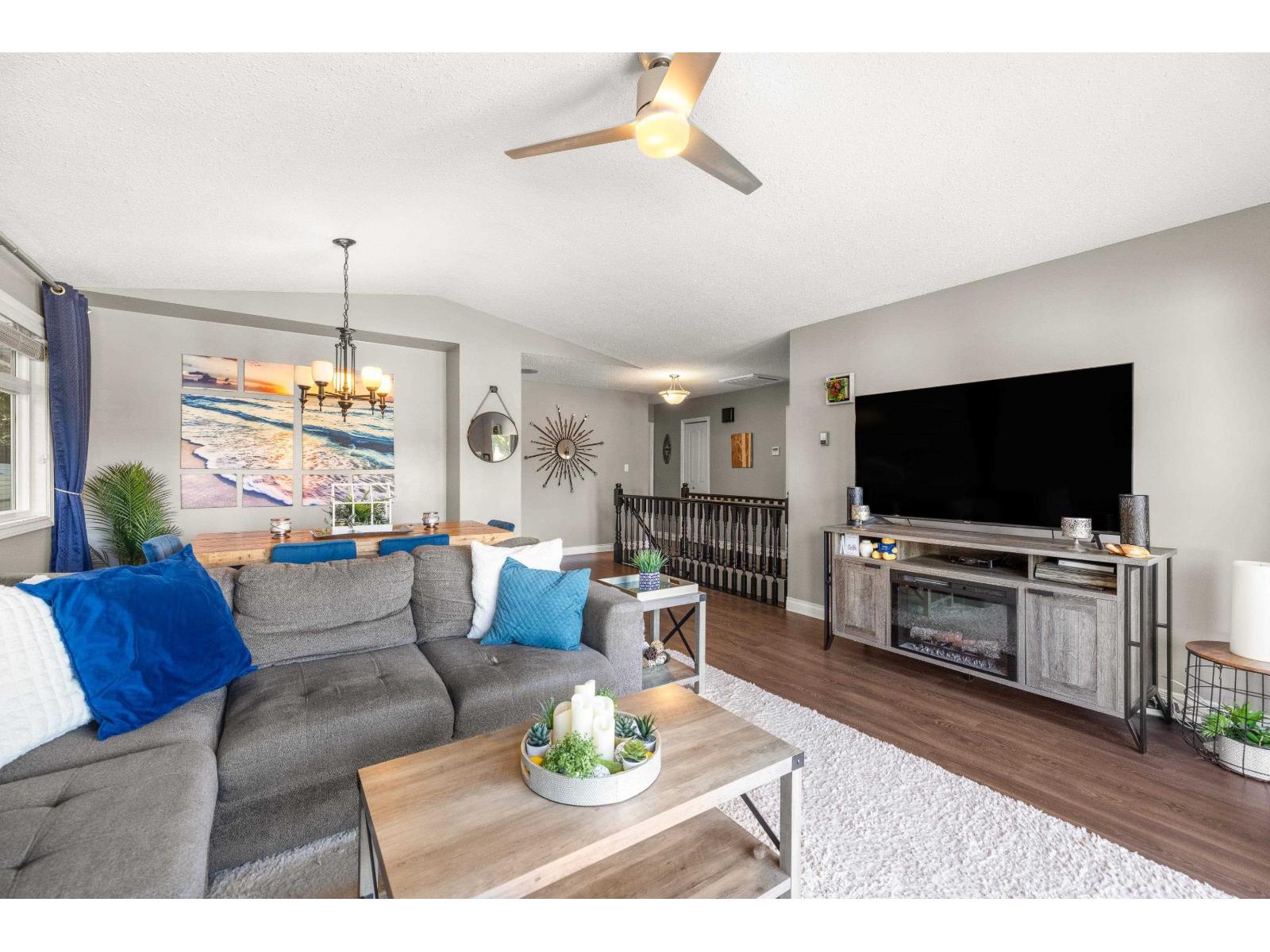 3 Bed, 2 Bath House for Sale in Abbotsford – 34601 SEMLIN PLACE, Abbotsford – MLS# R3178320 - Image 11