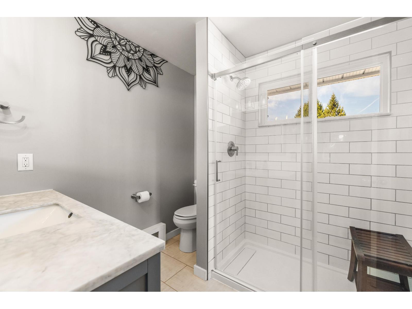 3 Bed, 2 Bath House for Sale in Abbotsford – 34601 SEMLIN PLACE, Abbotsford – MLS# R3178320 - Image 16