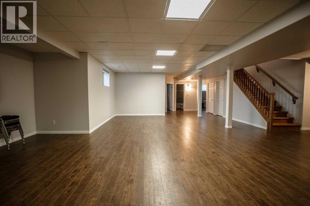 9 Chinook Crescent, High Level — photo 27
