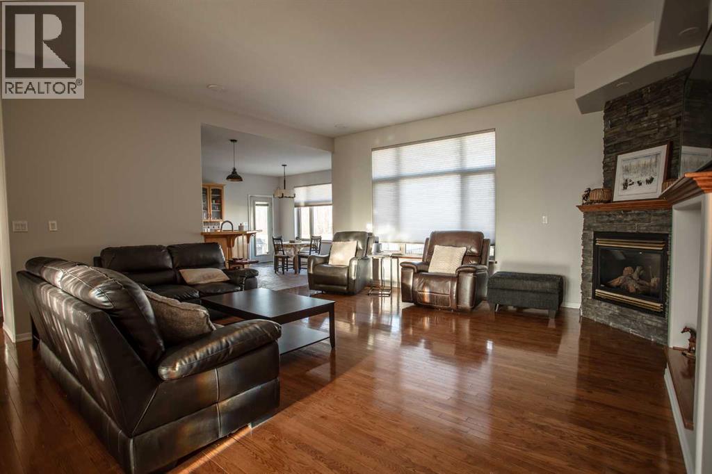 9 Chinook Crescent, High Level — photo 9