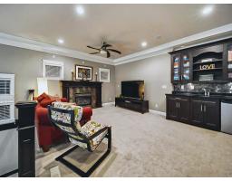 2258 Madrona Place, Surrey, BC V4A7Z4 Photo 19