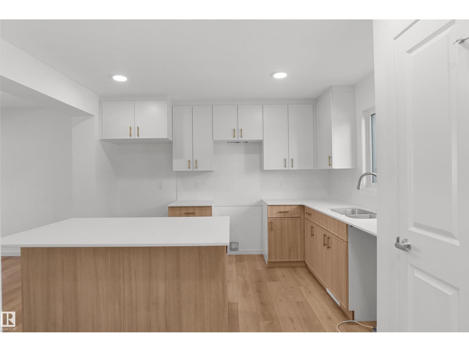 407 ASTER DR NW, photo 10 of 27