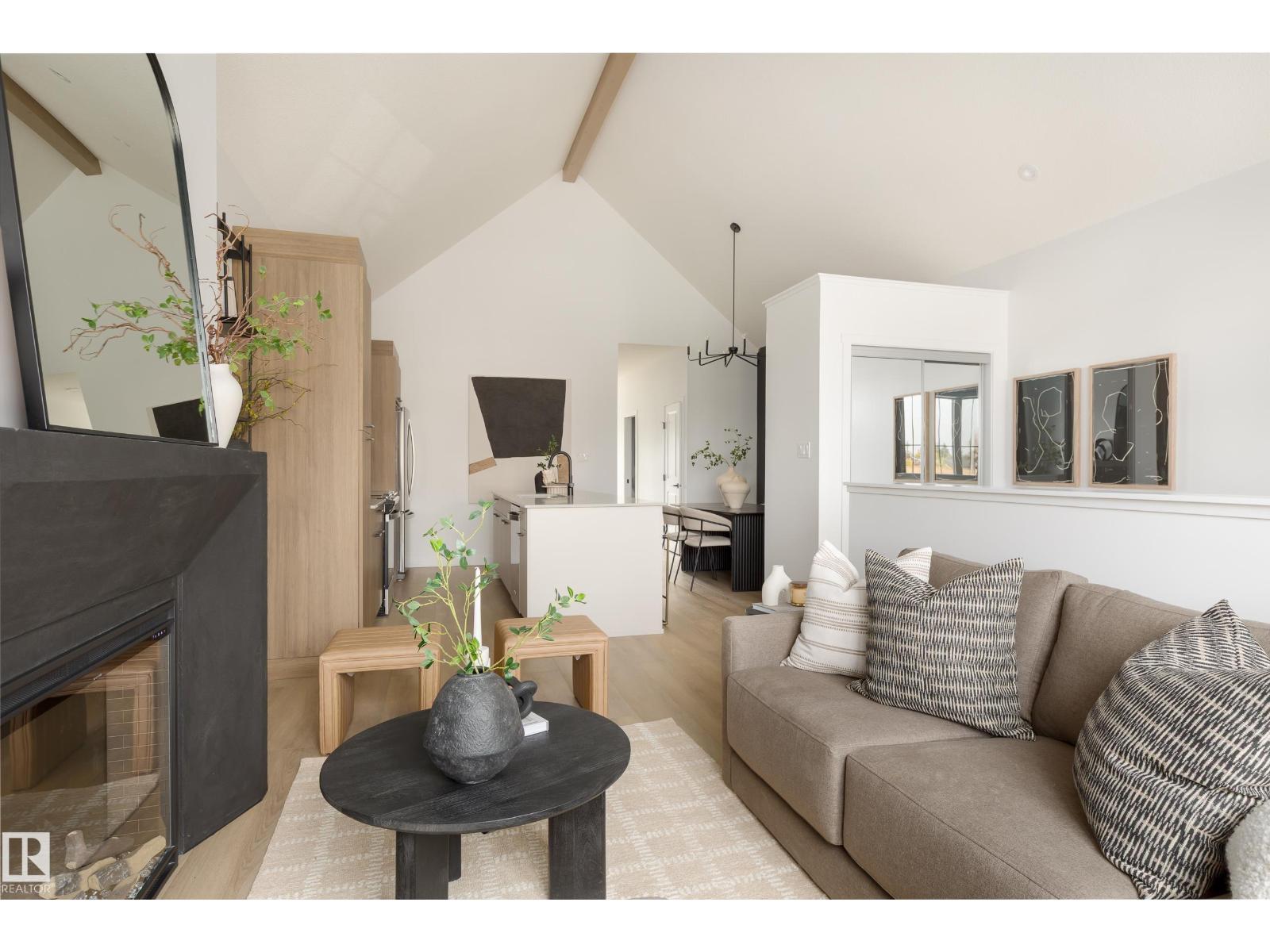 Property photograph 4 for MLS E4503389