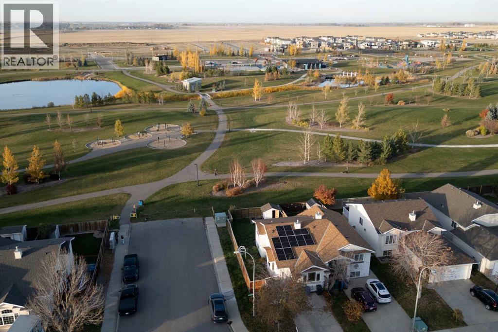202 Cougar Way N, Lethbridge — photo 2