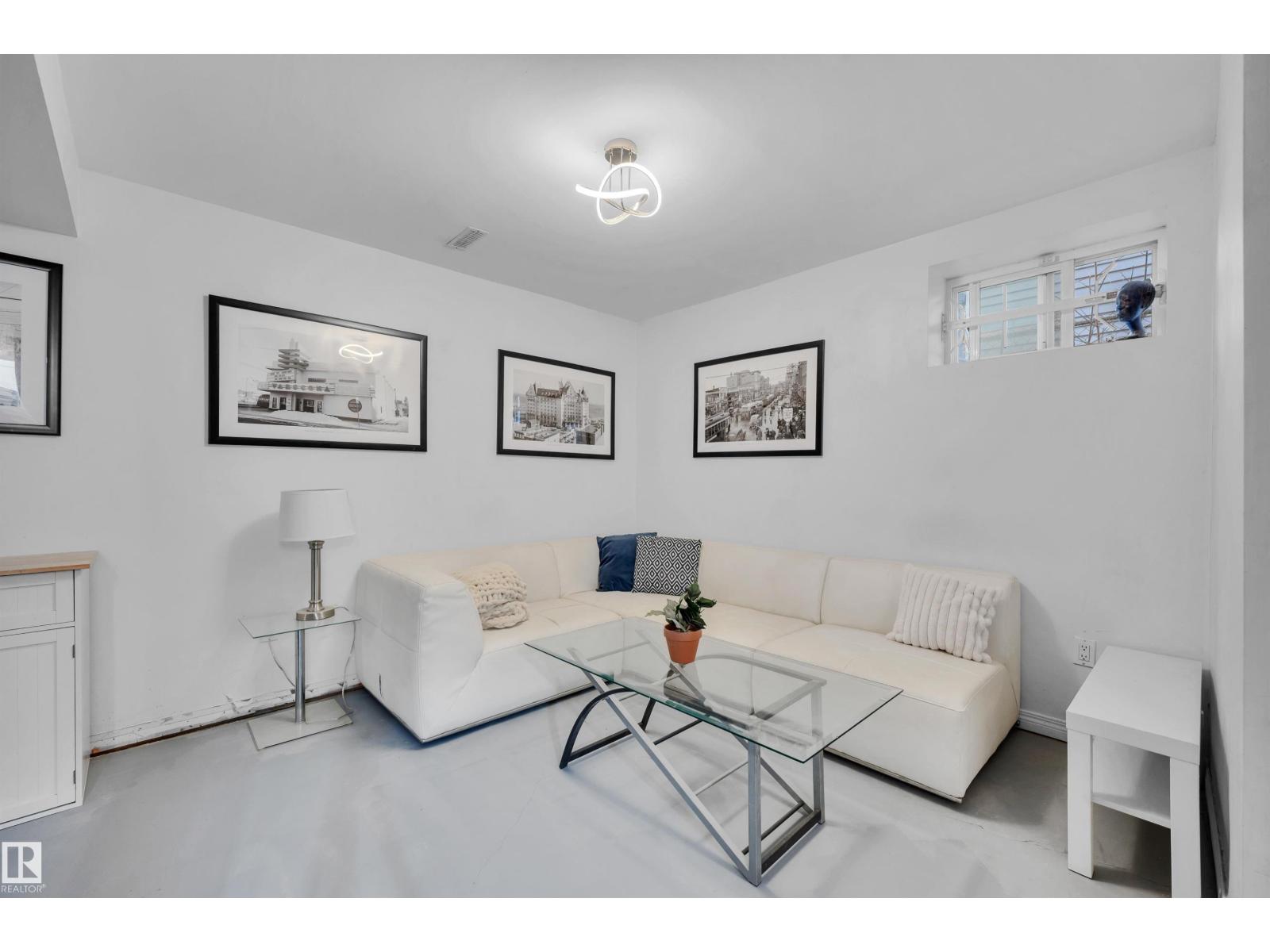 9831 83 AV NW, Edmonton — photo 15