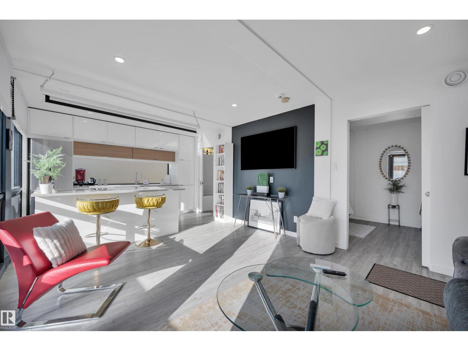 9831 83 AV NW, Edmonton — photo 32
