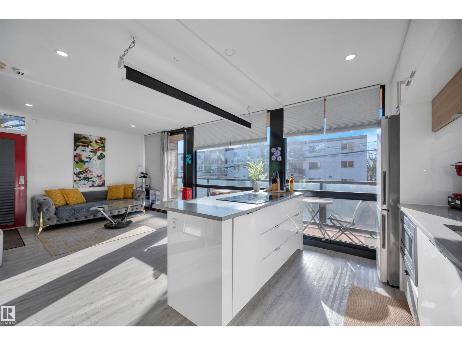 9831 83 AV NW, Edmonton — photo 36