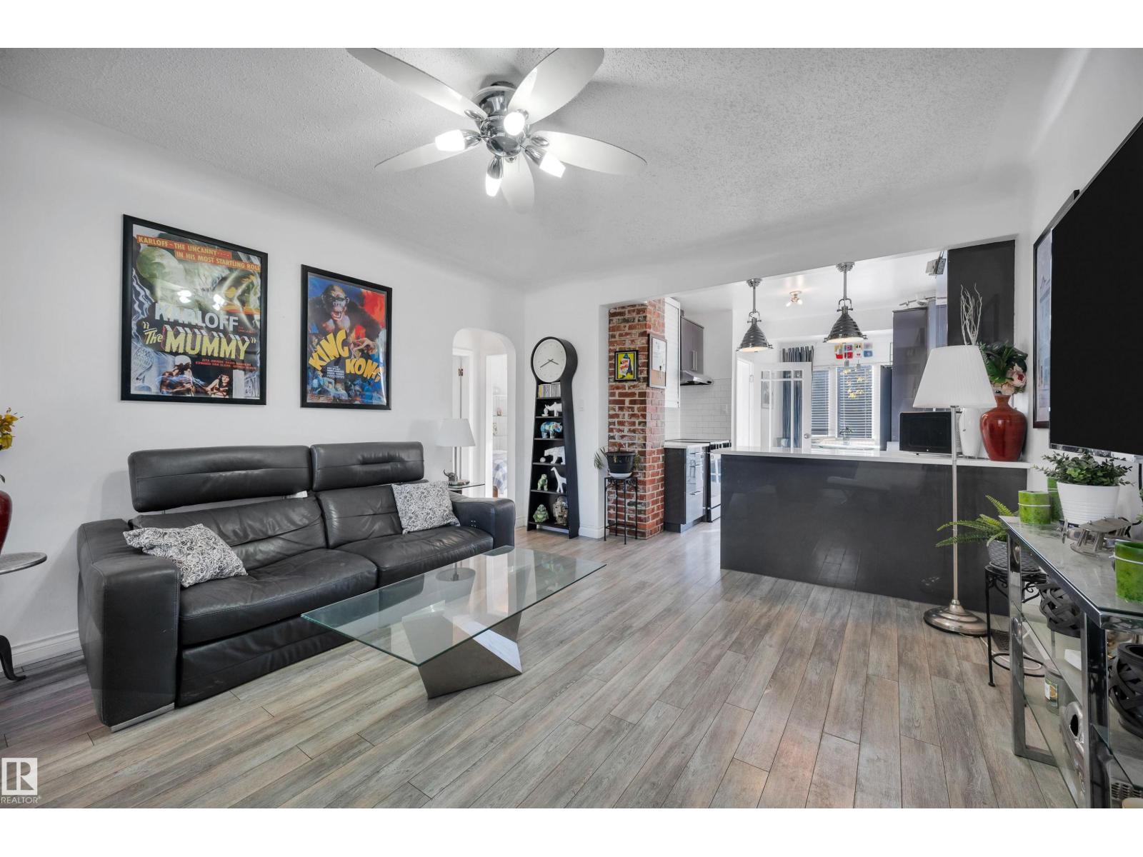9831 83 AV NW, Edmonton — photo 8