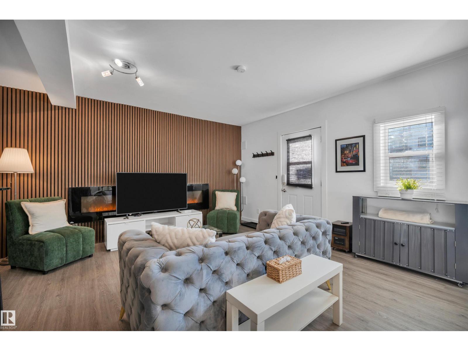 9831 83 AV NW, Edmonton — photo 24