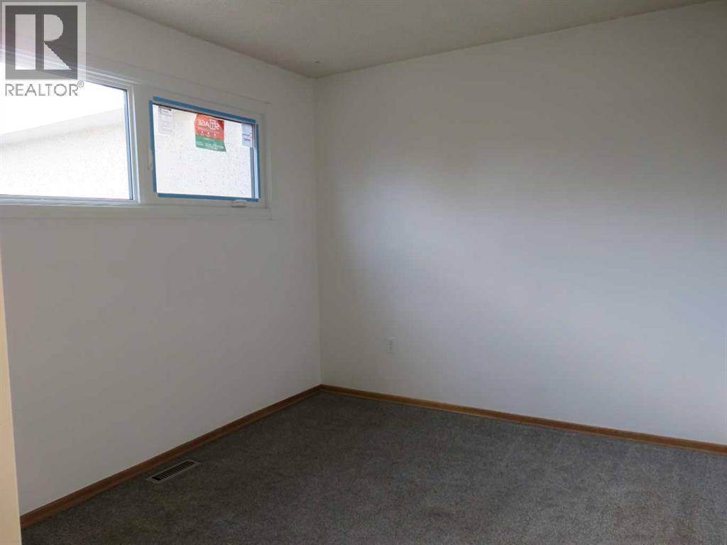 2696 Burton Place SE, Medicine Hat — photo 9