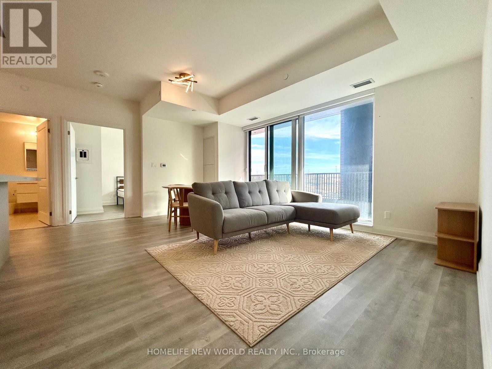 38 Andre de Grasse Unit 518 photo 4