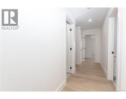 137 Rosenburg Street, photo 19