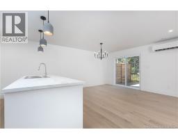 137 Rosenburg Street, photo 2