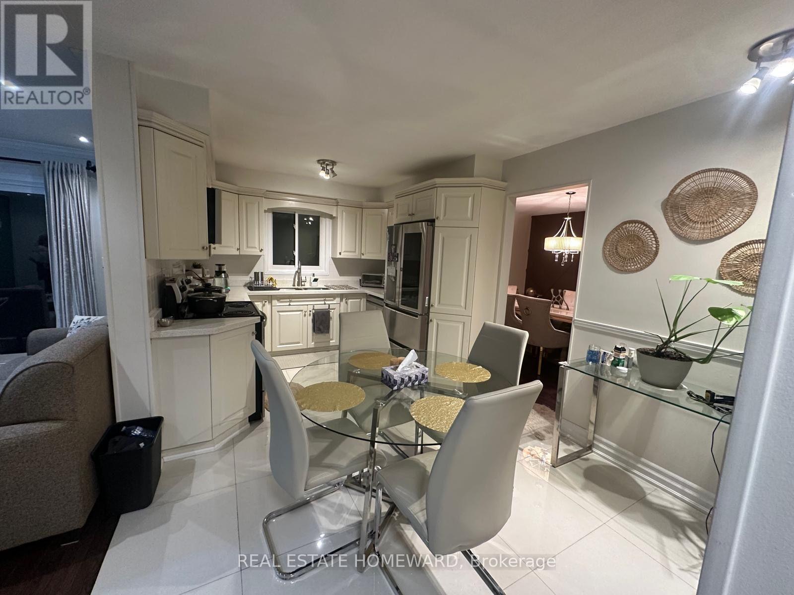 784 HILL GATE, Newmarket (Huron Heights-Leslie Valley) — photo 12
