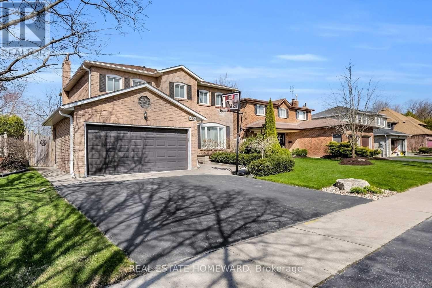784 HILL GATE, Newmarket (Huron Heights-Leslie Valley) — photo 2