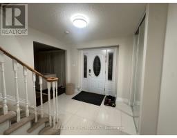 784 Hill Gate, Newmarket, ON L3Y6M2 Photo 10