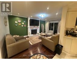 784 Hill Gate, Newmarket, ON L3Y6M2 Photo 14
