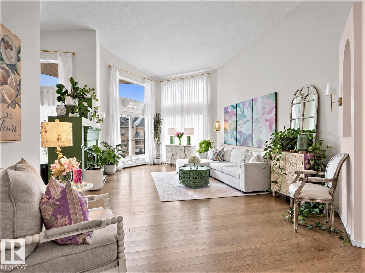 Property photograph 4 for MLS E4512751
