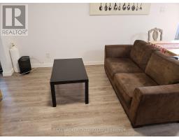 B - 924 Watson Street, Ottawa, ON K2B6B9 Photo 6