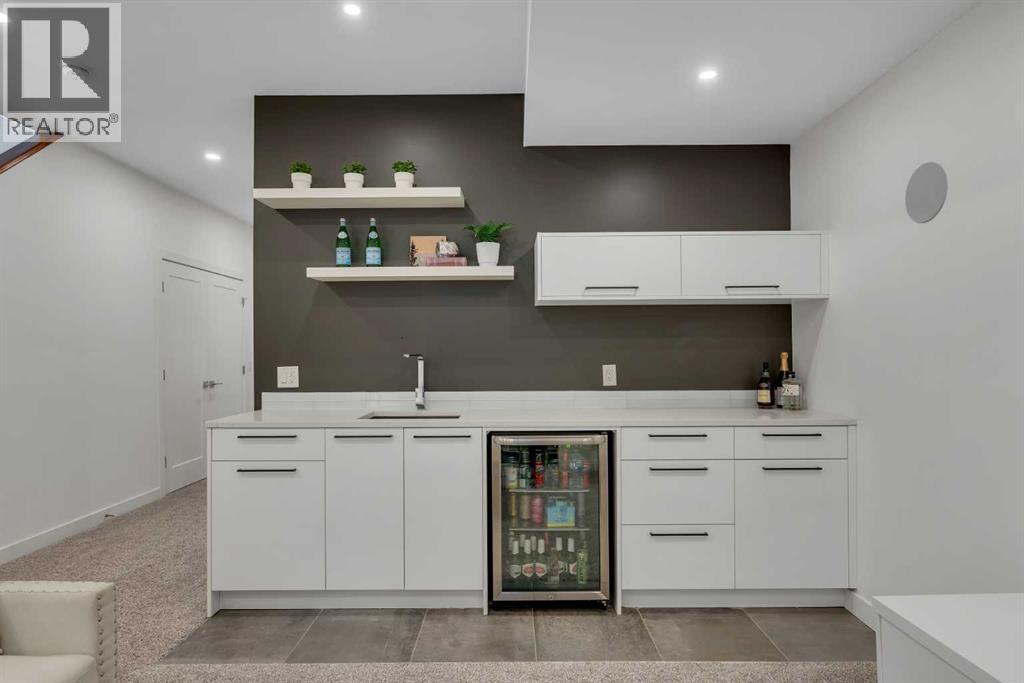 2327B Osborne Crescent SW, Calgary — photo 30
