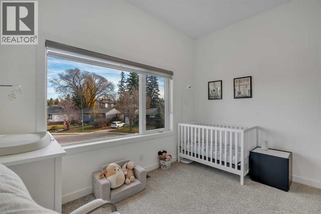2327B Osborne Crescent SW, Calgary — photo 22