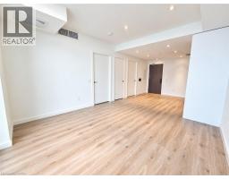 741 King Street W Unit# 1705, Kitchener, ON N2G1E5 Photo 12