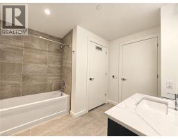 741 King Street W Unit# 1705, Kitchener, ON N2G1E5 Photo 16