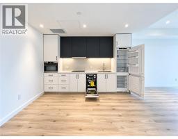 741 King Street W Unit# 1705, Kitchener, ON N2G1E5 Photo 8