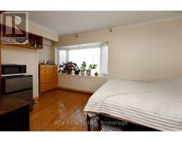 235 St  Mark's Road, Toronto, ON M6S2J1 Photo 22