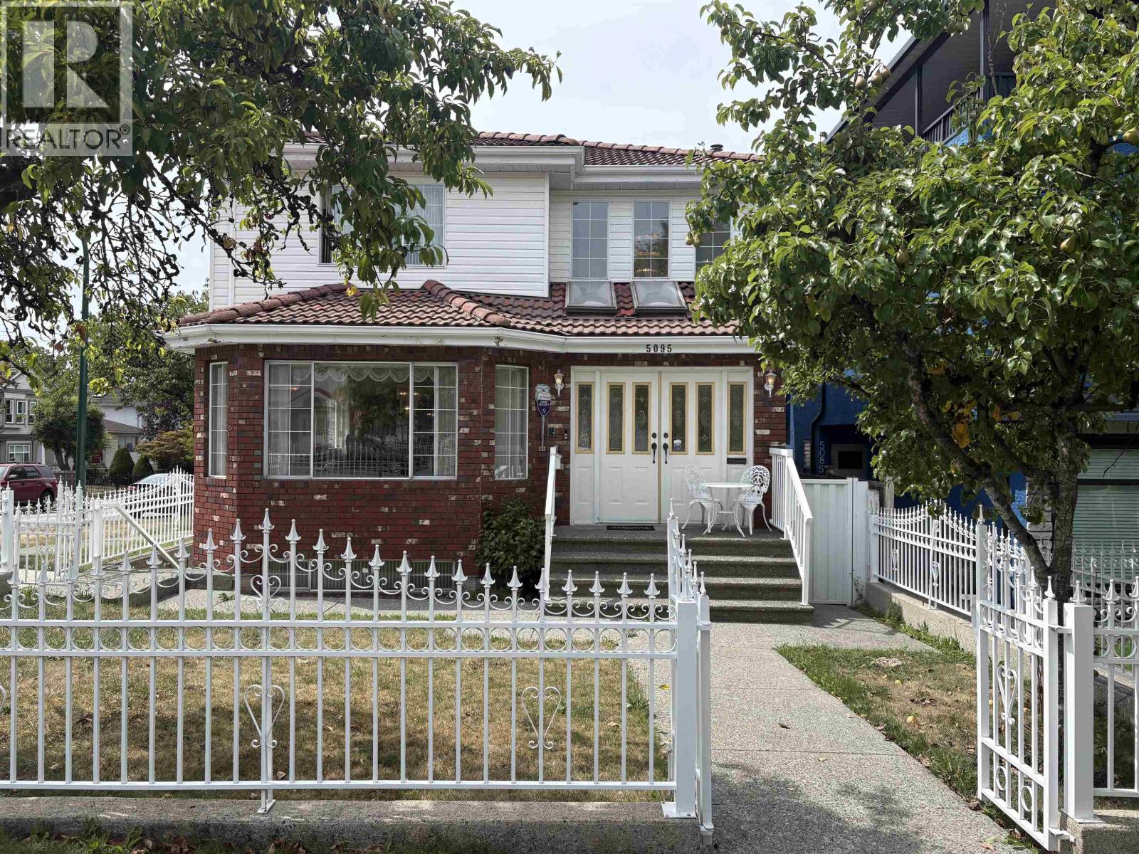 5095 Nanaimo Street, Vancouver — photo 24